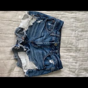 AMERICAN EAGLE HIGH WAISTED SHORTS